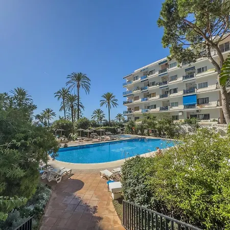 Skol 701. One Bedroom Duplex With Exceptional Sea Views.