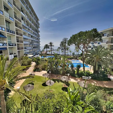 شقة Skol 701. One Bedroom Duplex With Exceptional Sea Views. *